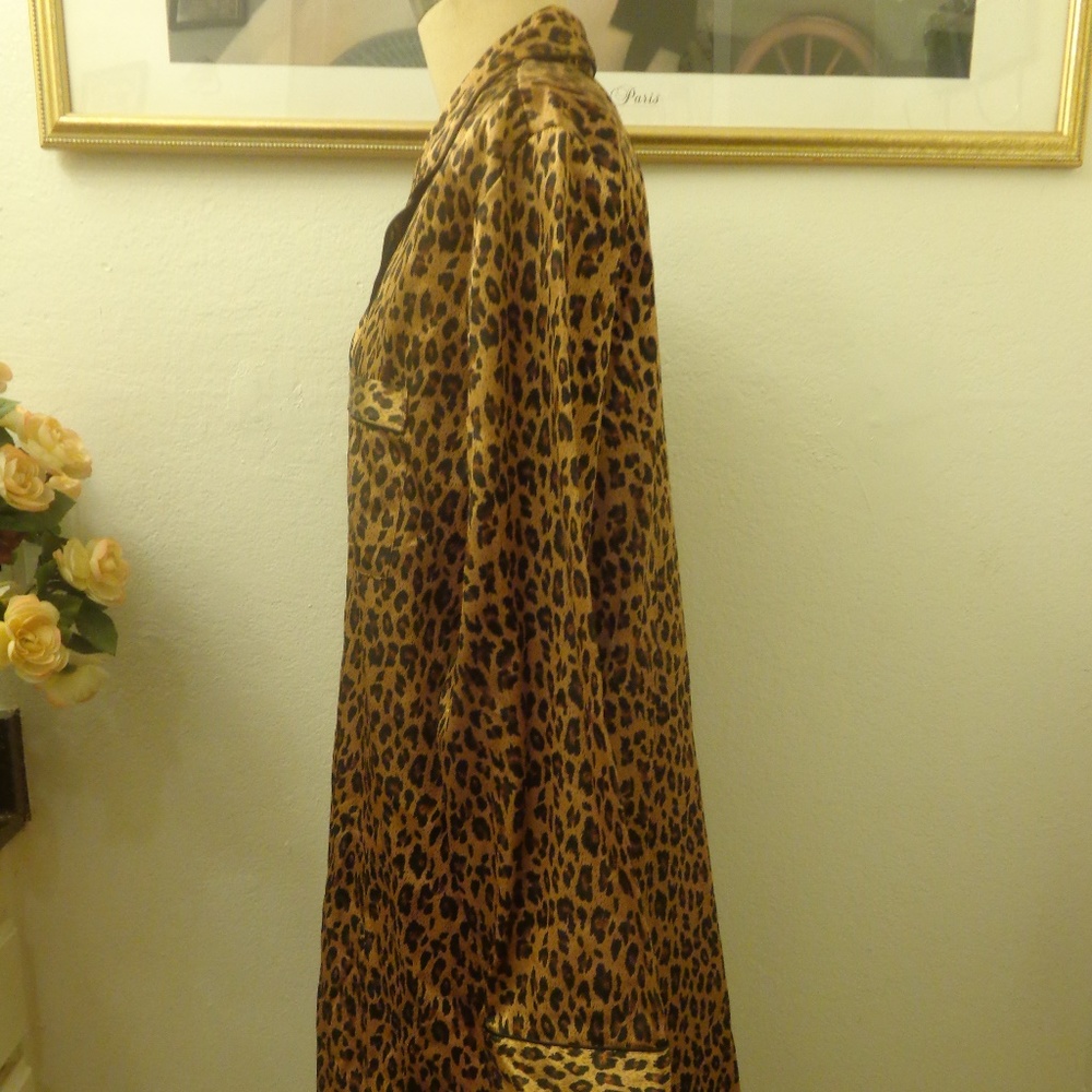 Avon Intimates Leopard Print Pajama Top - Picture 6 of 7